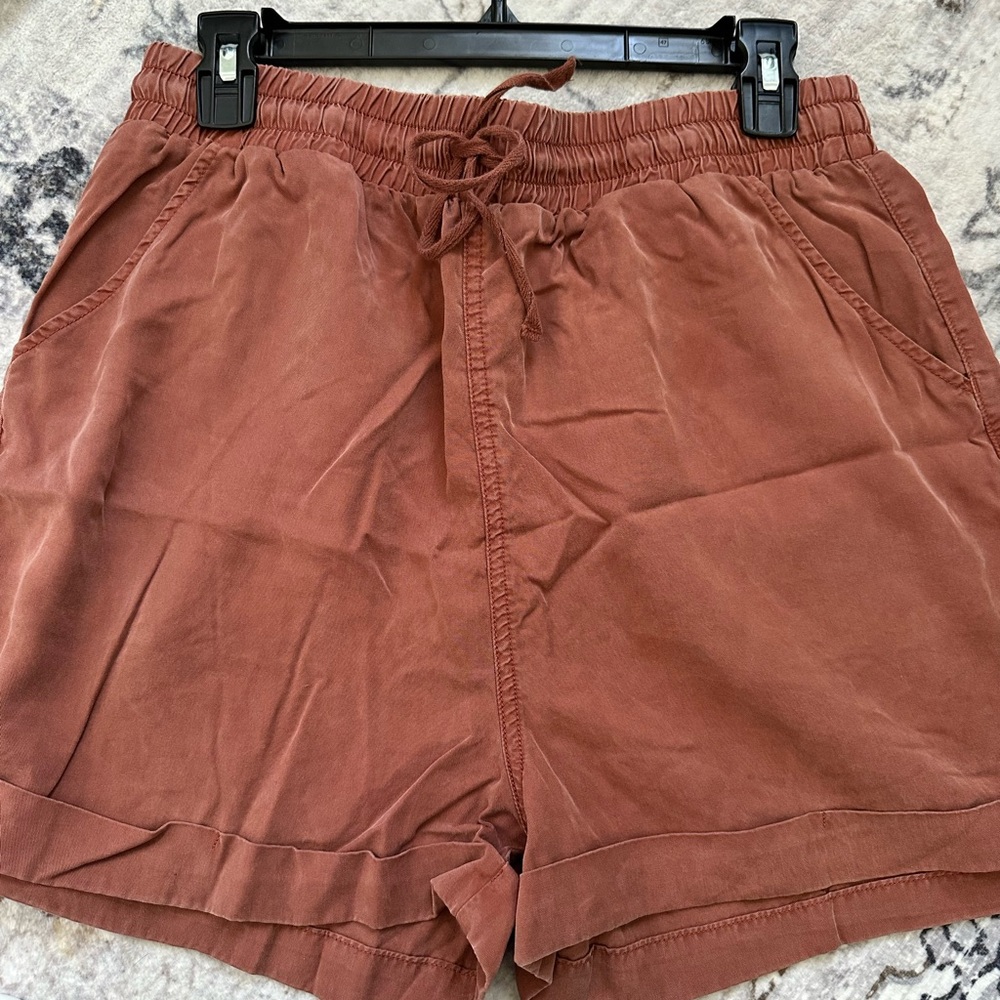 Universal Thread Women's Terracotta Shorts - Picture 4 of 7